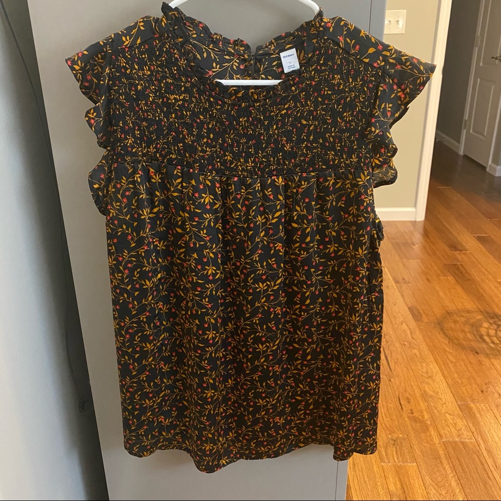 Old Navy - Black Ruffled Sleeve Top with Floral Print.